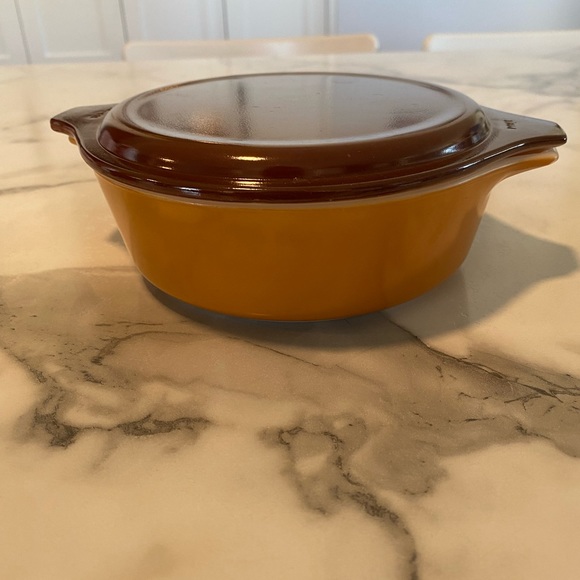 Pyrex Old Orchard 471 & 473 Casseroles with lids - Picture 3 of 3